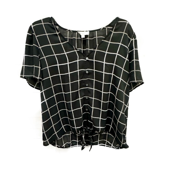 LOFT Tops - Ann Taylor Loft black white check tie waist button down crop top ❤️